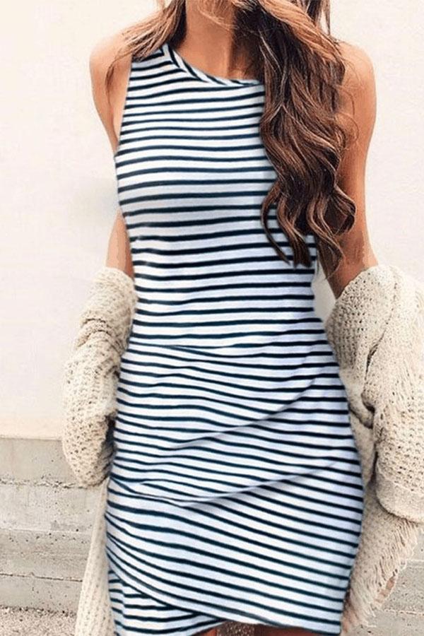 Women's Stylish Round Neck Slim Irregular Sleeveless Dress